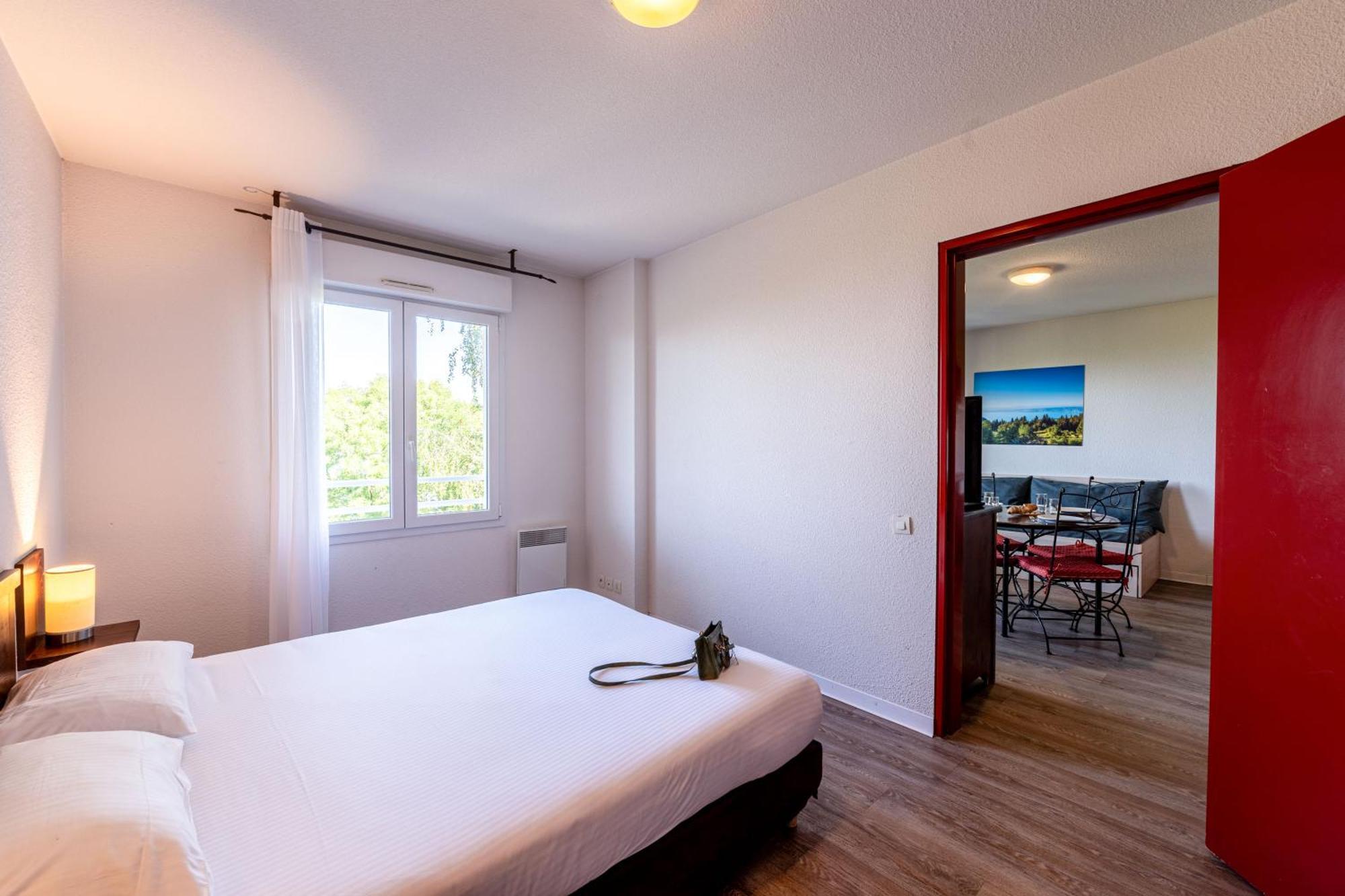 Zenitude Hôtel-Résidences Les Terrasses du Lac Évian-les-Bains Exterior foto