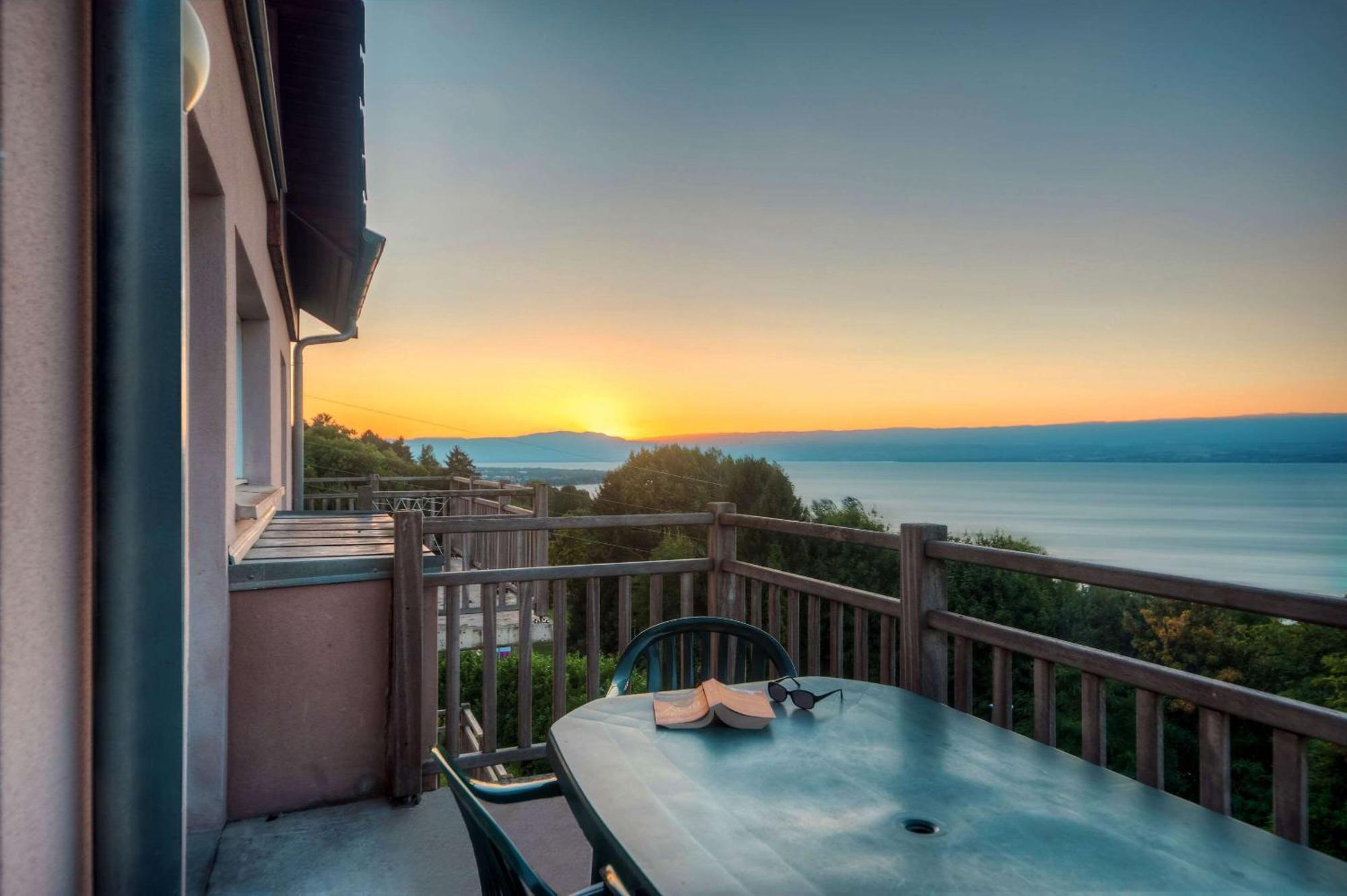 Zenitude Hôtel-Résidences Les Terrasses du Lac Évian-les-Bains Exterior foto